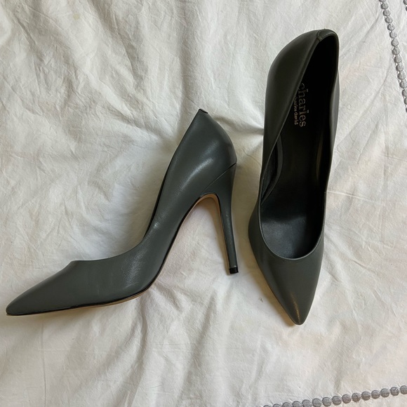 Charles by charles David grey pointed toe stilettos - Picture 4 of 5
